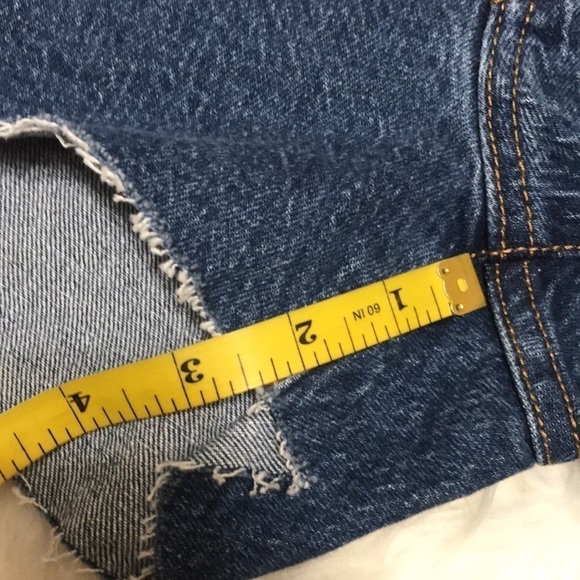 Nwt Levi 501 High Rise Denim Shorts Size 33 - Picture 10 of 16